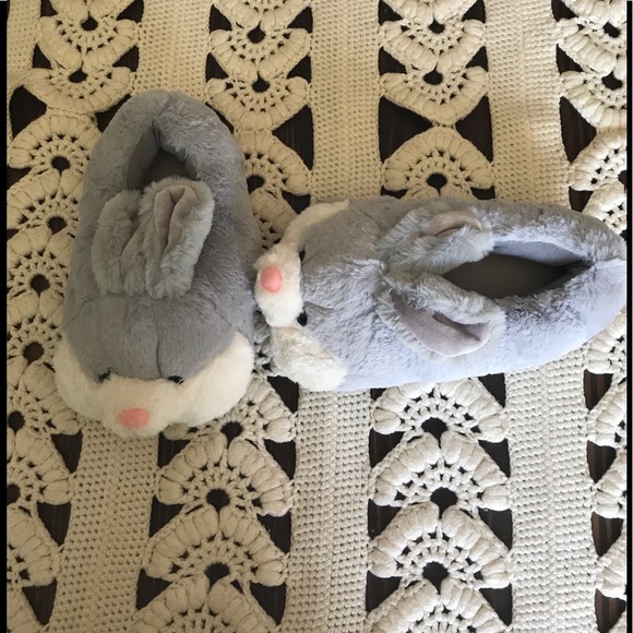 NWOT Adult Fuzzy Bunny Slippers - Picture 3 of 11